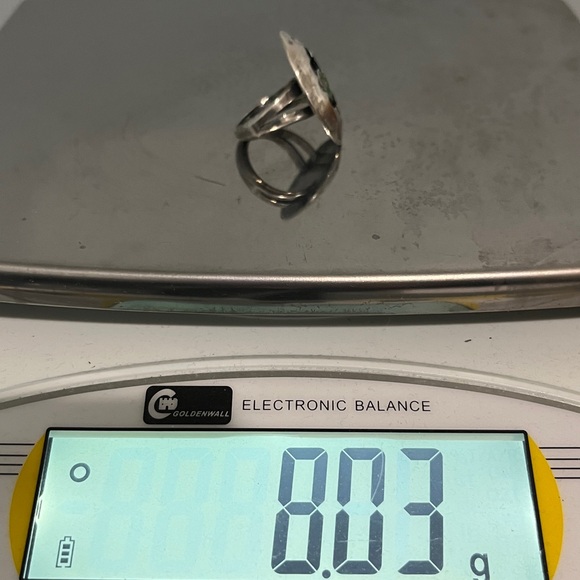 Sterling Silver Split Shank Shadowbox Ring with green stone - Picture 10 of 10